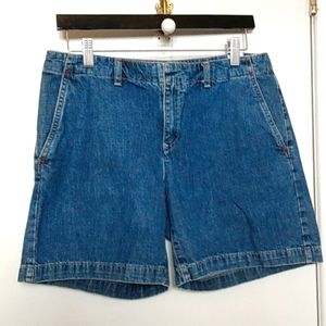 Tommy Hilfiger Size 8 jean shorts w/belt straps and pockets